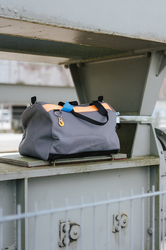 Reissu - Viikonloppukassi (Harmaa)