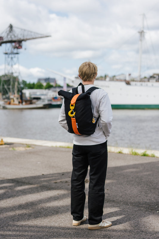 Koukku - Selkäreppu (Musta)