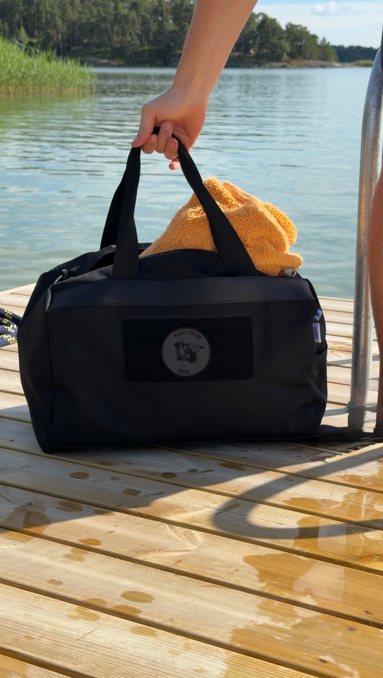 PURYE x Mighty Finland: Viikonloppukassi Black Edition